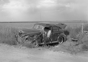 Car-Accident-at-F-J-Knabe-Corner-South-of-Hereford-Aug-24-1950-002