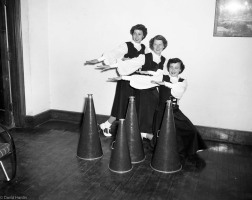 Cheer-Leaders-1952-11-21