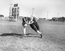 Football-Whitehead-1952-09-18